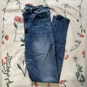 🔴DONATING SOON🔴 American Eagle Outfitters Dark Blue Skinny Jeans